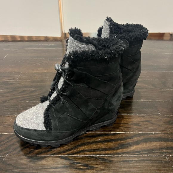 Sorel Wedge Boots 6 - Picture 2 of 5